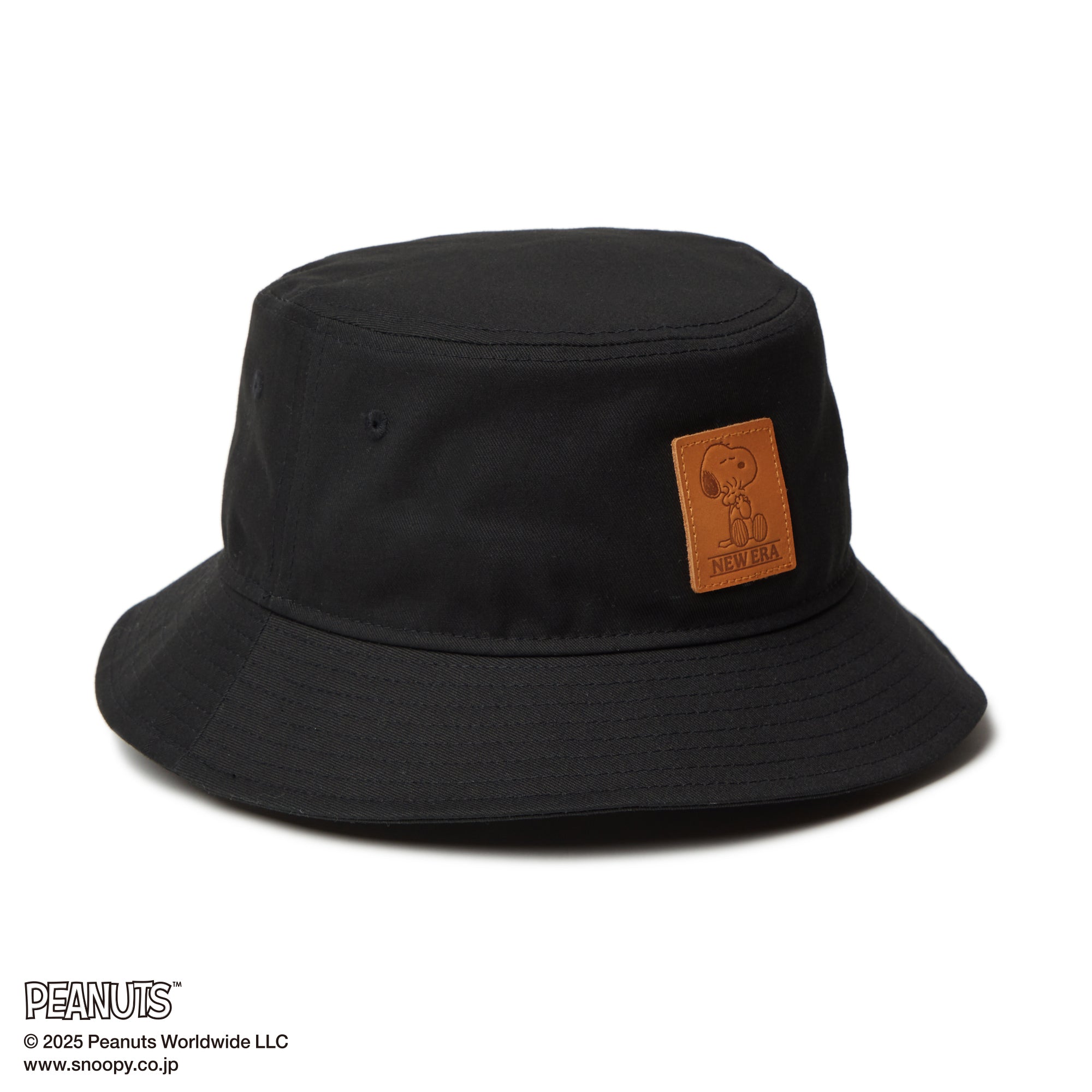 バケット01 PEANUTS ピーナッツ レザーパッチ ブラック | ニューエラ