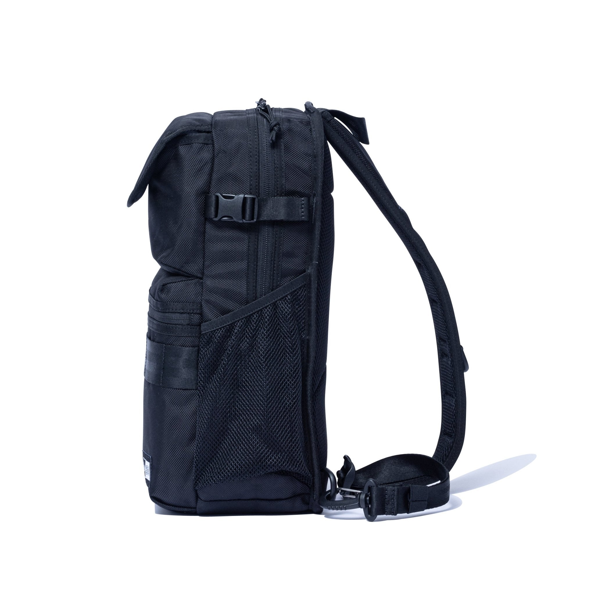 スリングボディバッグ 12L ブラック | ニューエラオンラインストア