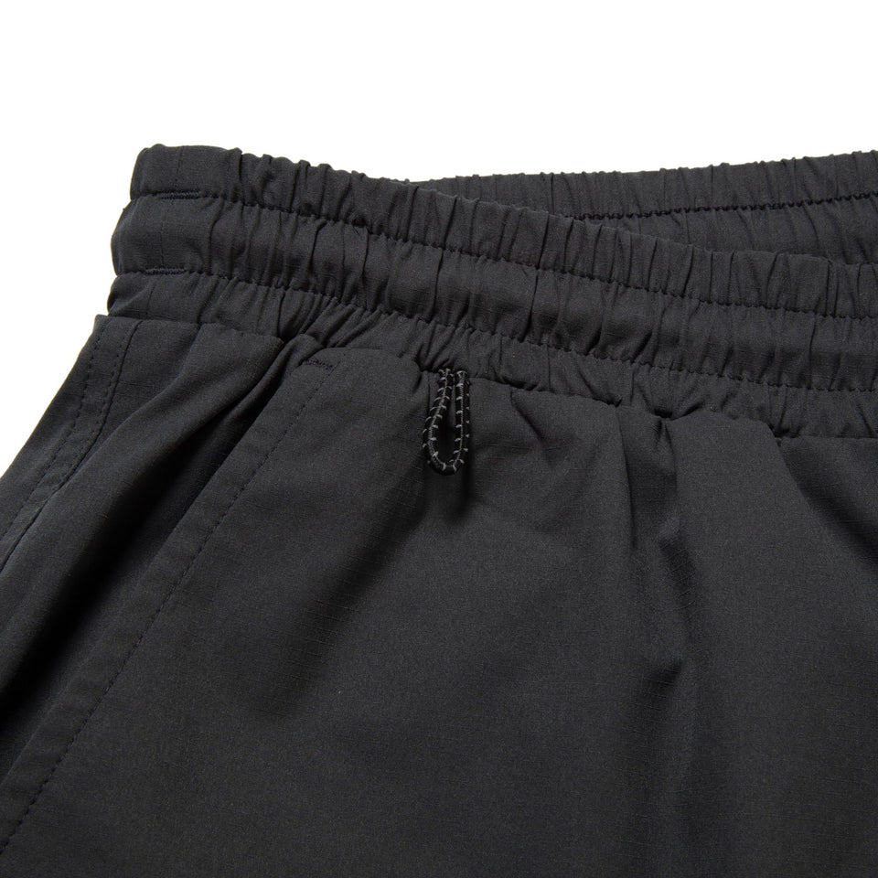 ユーティリティー ショートパンツ チャコール 【ニューエラアウトドア】 - 14391932 - S | NEW ERA ニューエラ公式オンラインストア