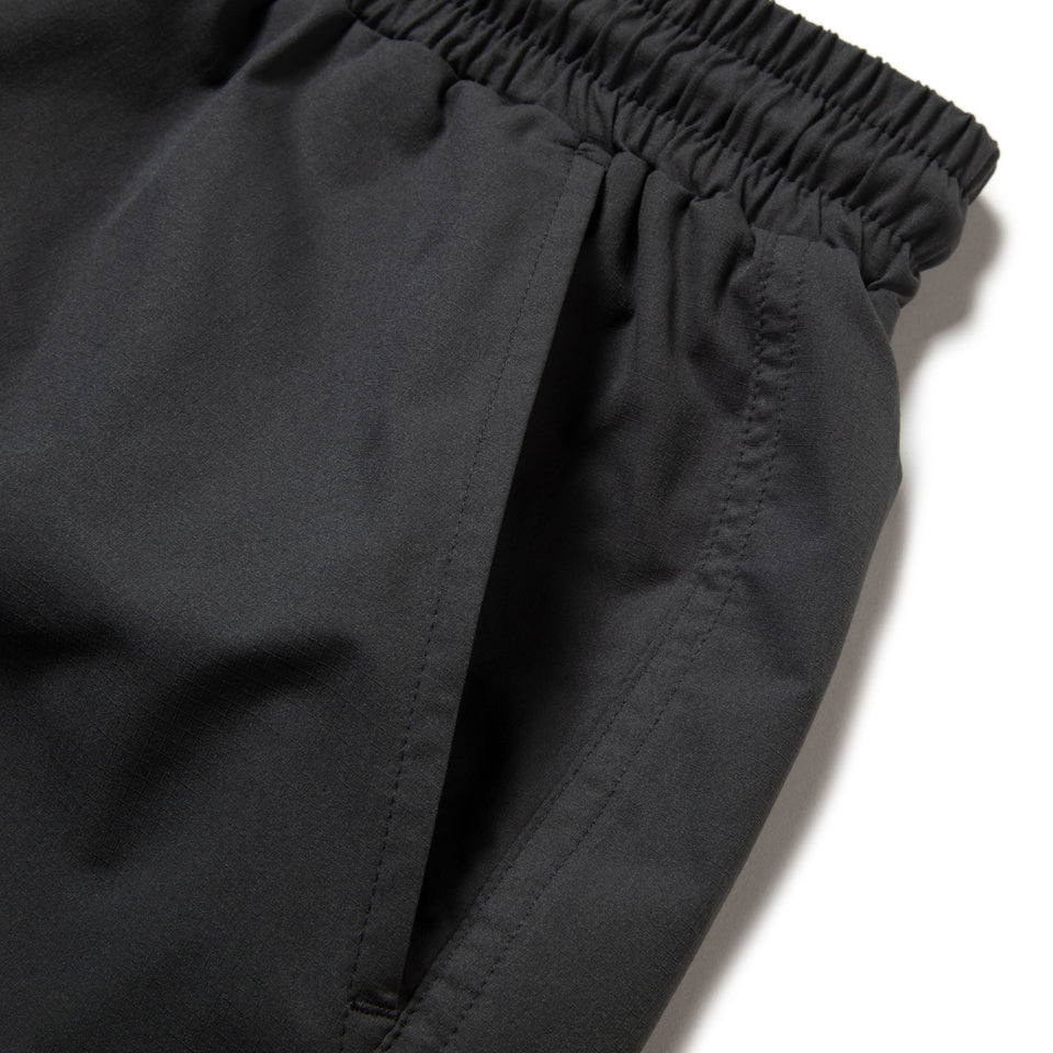 ユーティリティー ショートパンツ チャコール 【ニューエラアウトドア】 - 14391932 - S | NEW ERA ニューエラ公式オンラインストア