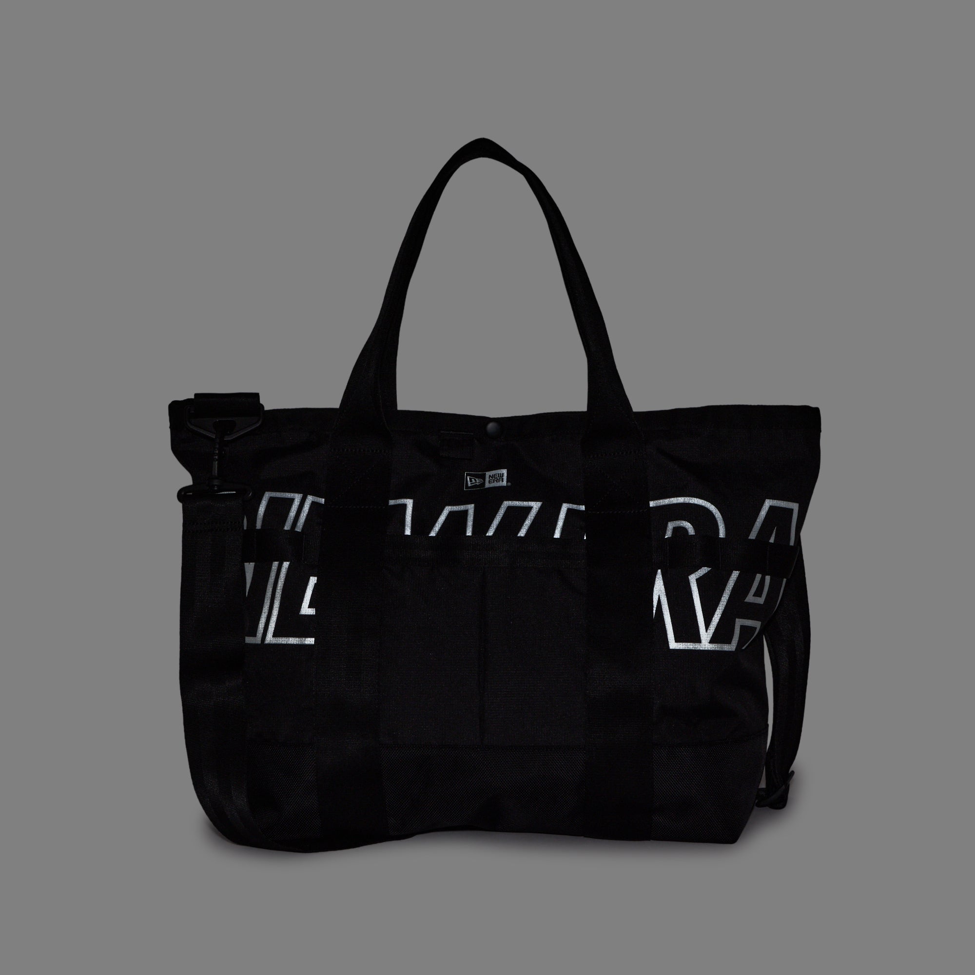 トートバッグ 22L 2-way 150D NEW ERAロゴ ブラック | ニューエラ