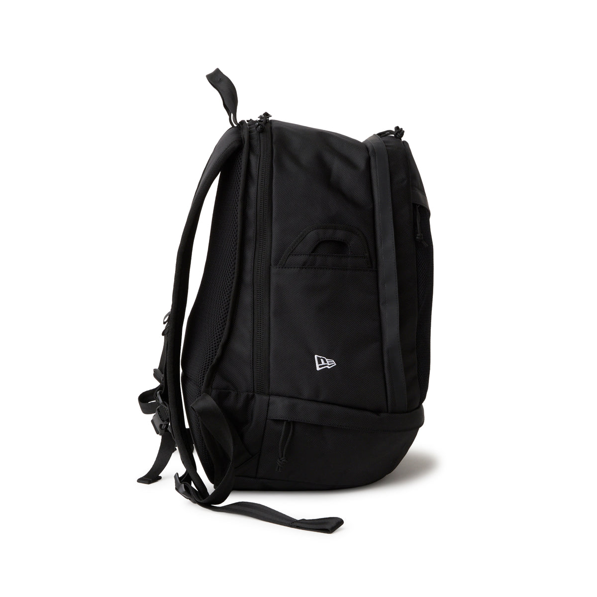 スポーツパック 31L NEロゴ ブラック | ニューエラオンラインストア
