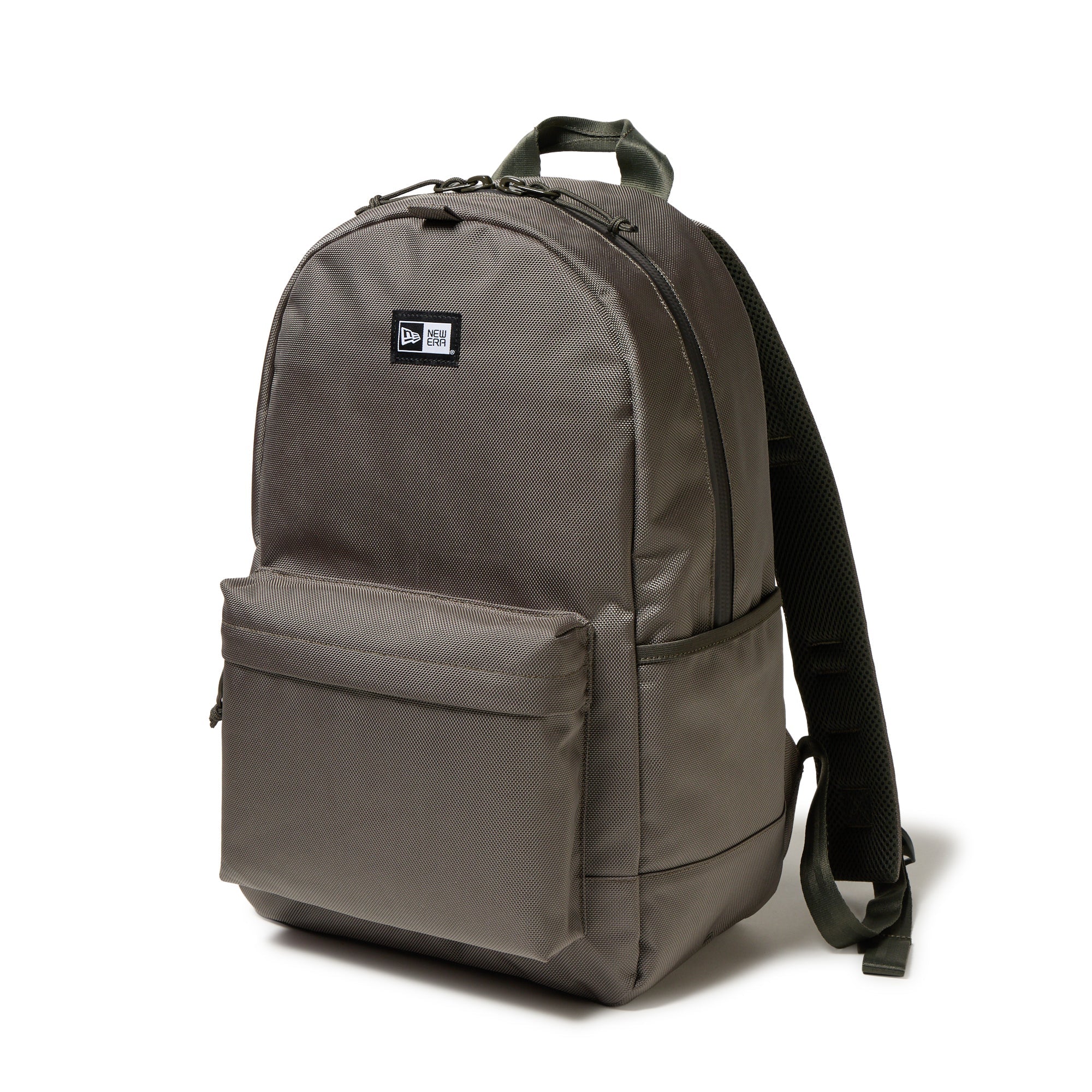 NEWERA リュック　バックパック　先日購入 ライトパック 27L オリーブ | ニューエラオンラインストア