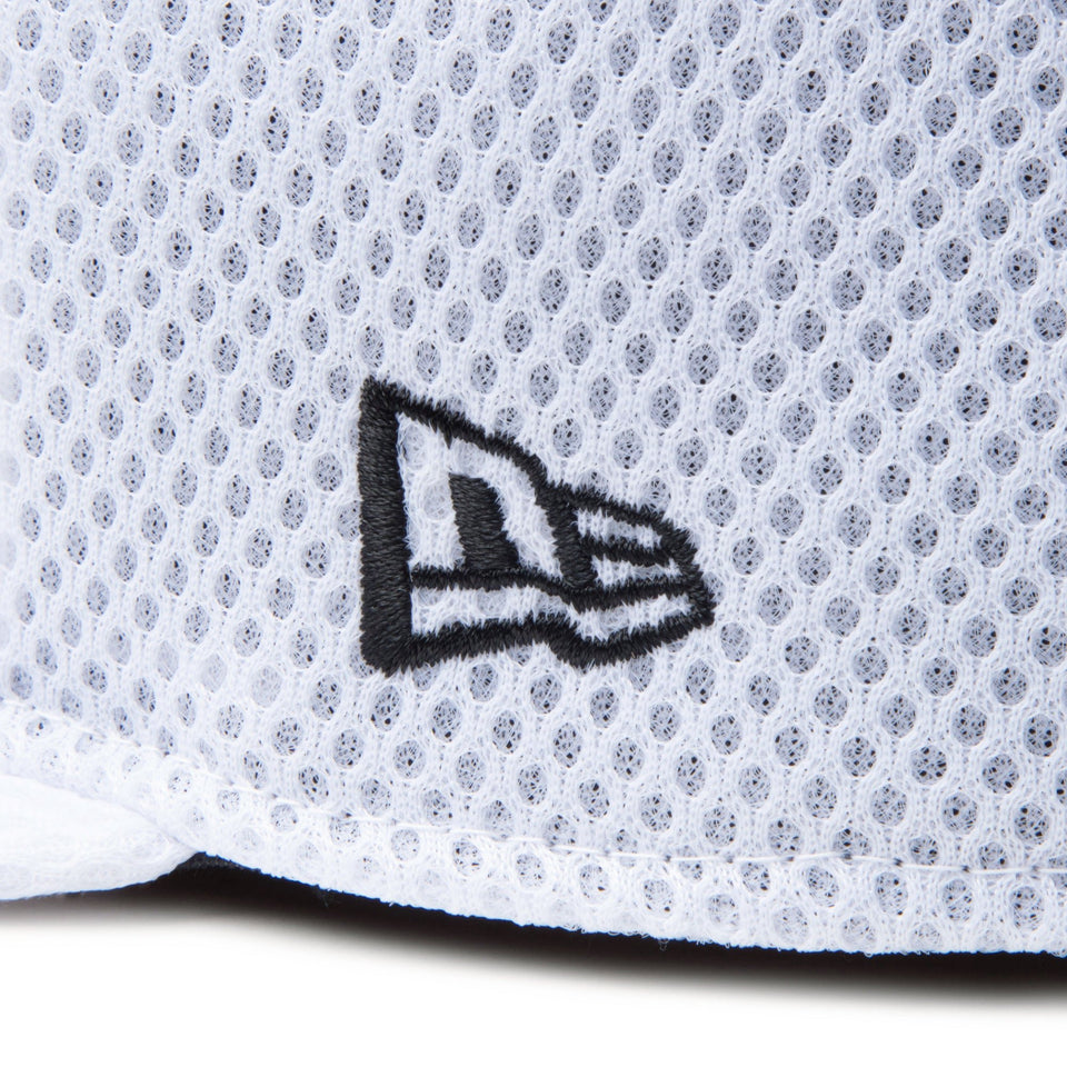 59FIFTY Performance Cap Spacer Mesh Essential Shadow Logo ホワイト - 14412070 - 700 | NEW ERA ニューエラ公式オンラインストア