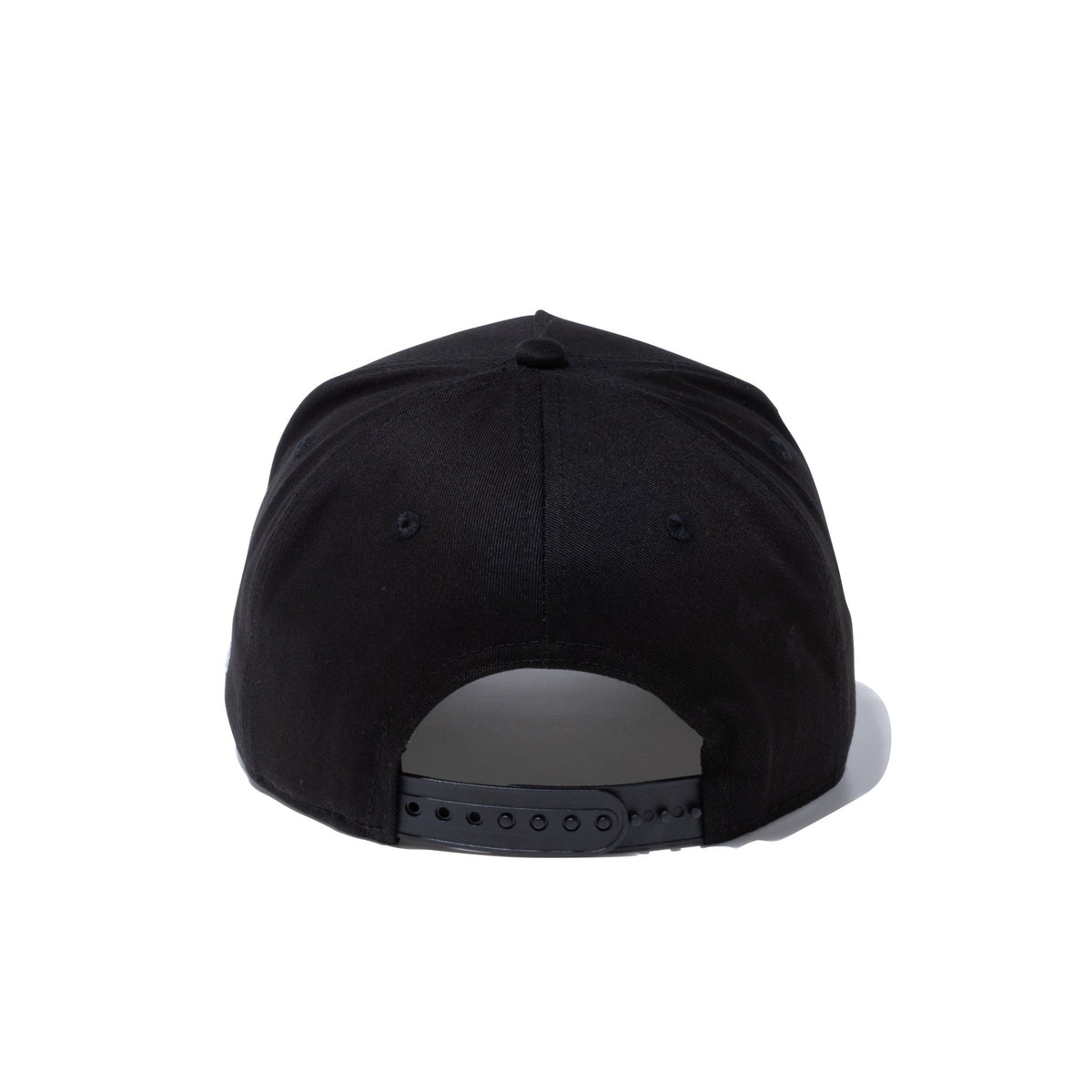 即完売品！familiar✖️ニューエラ　コラボキャップ　ブラック大人用 9FORTY A-Frame ロサンゼルス・ドジャース ブラック × ホワイト
