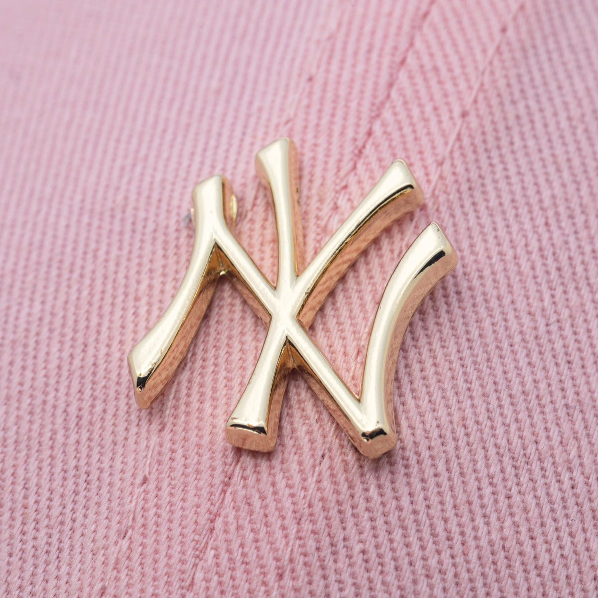 9FORTY Mini Metal Logo ニューヨーク・ヤンキース ピンク