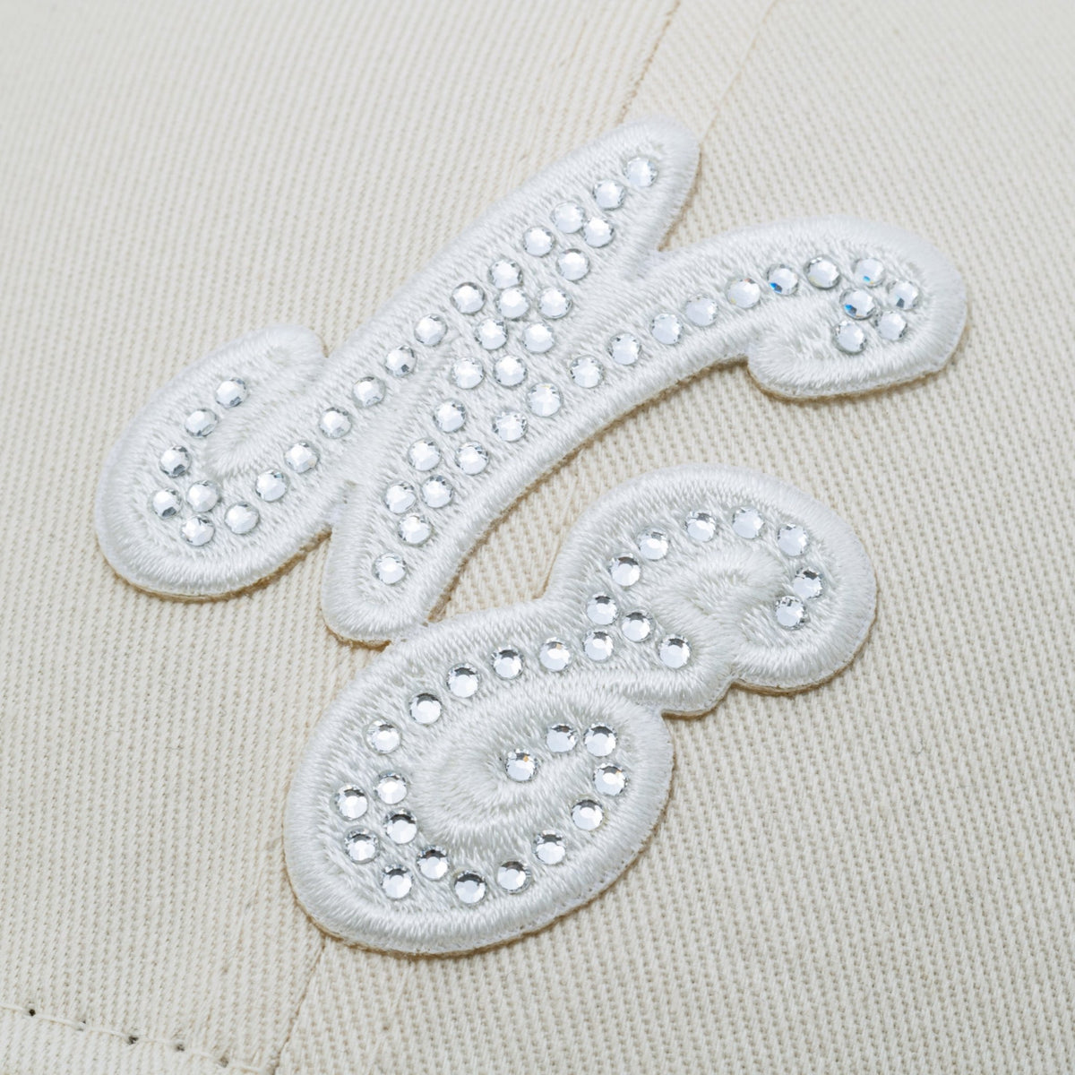 9FORTY Rhinestone Classic Logo ライトクリーム | ニューエラ 