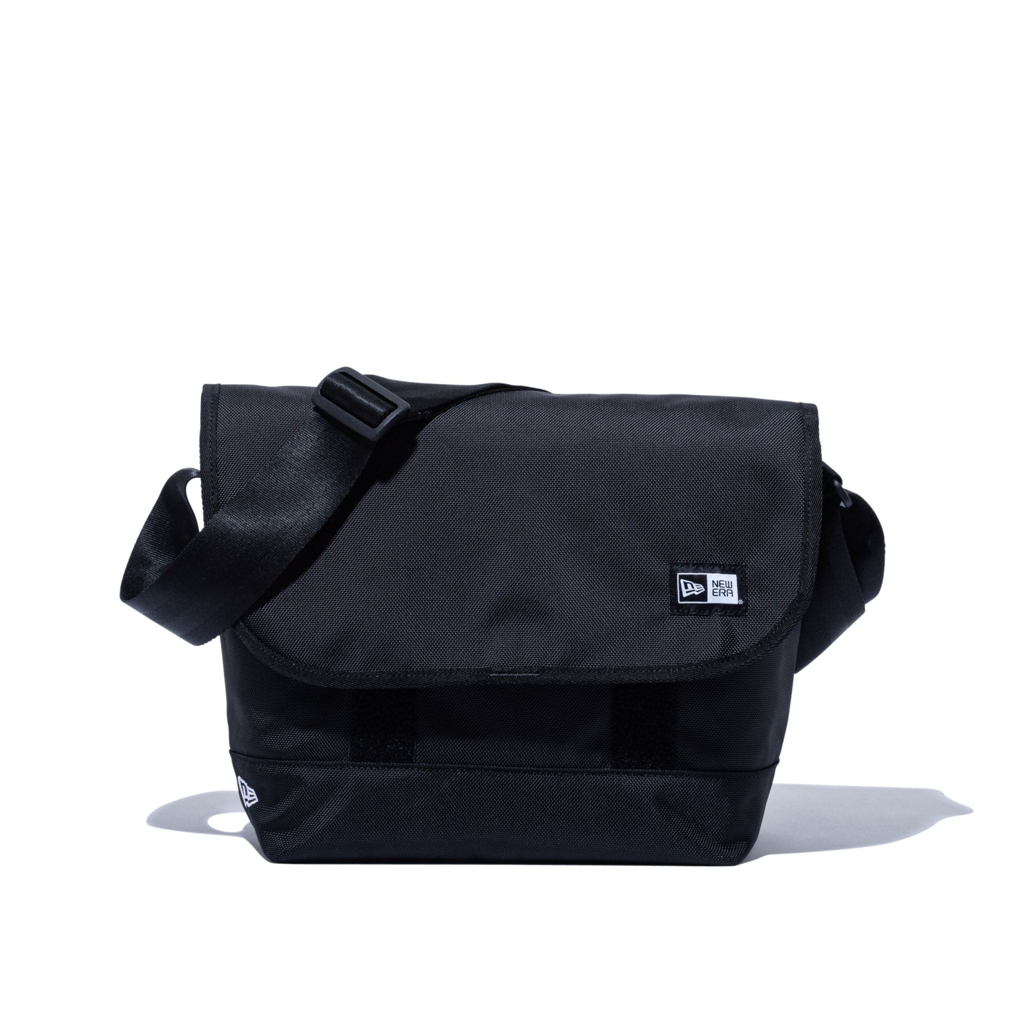 ショルダーバッグ 9L ブラック | ニューエラオンラインストア
