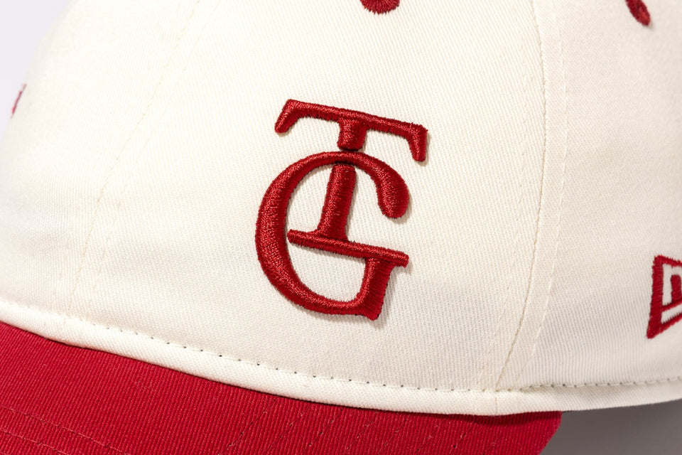 9TWENTY Ungrid x 読売ジャイアンツ クロームホワイト レッドバイザー - 14861346 - SM | NEW ERA ニューエラ公式オンラインストア