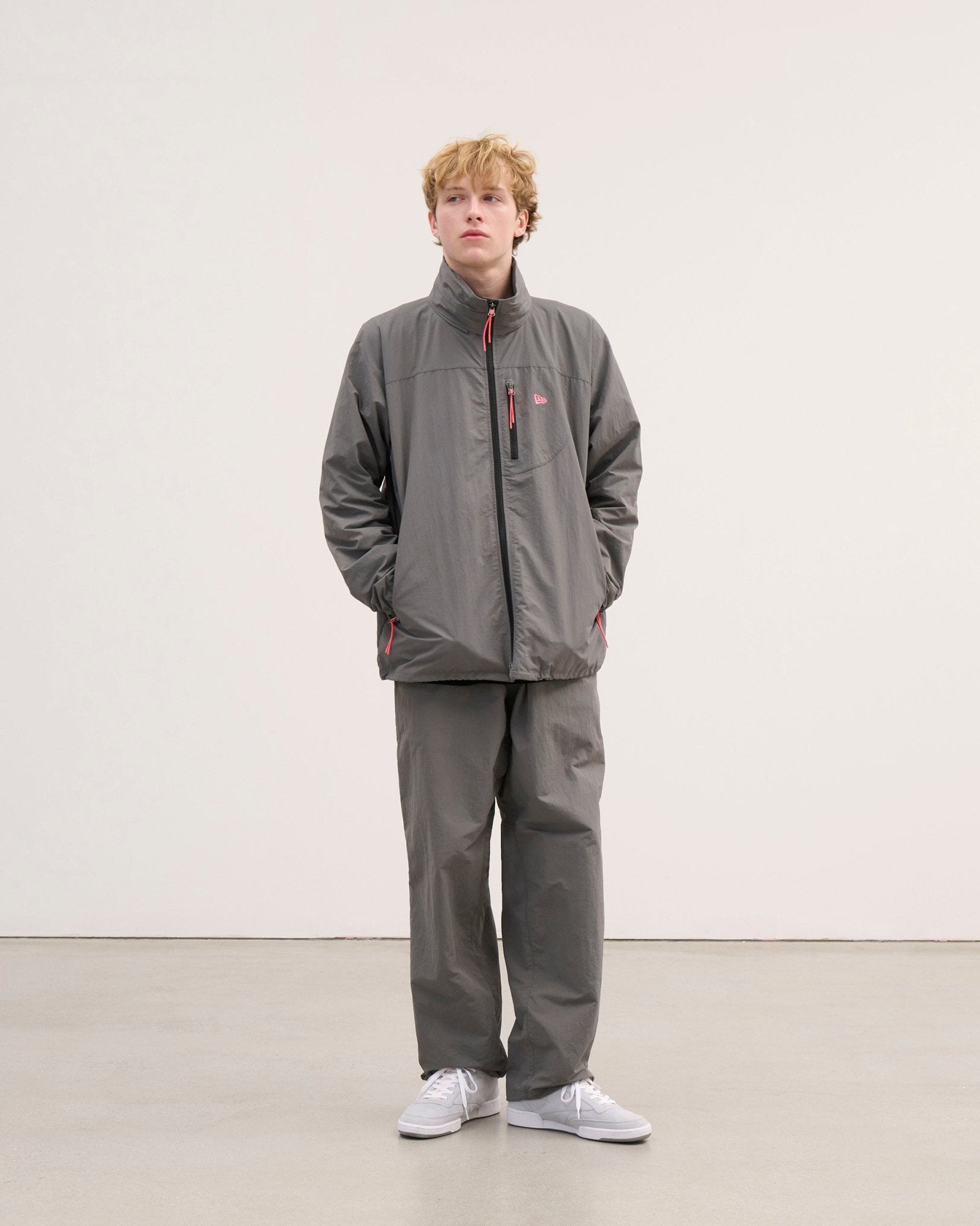 トレーニングジャケット BLACK LABEL FW25 チャコール | ニューエラ