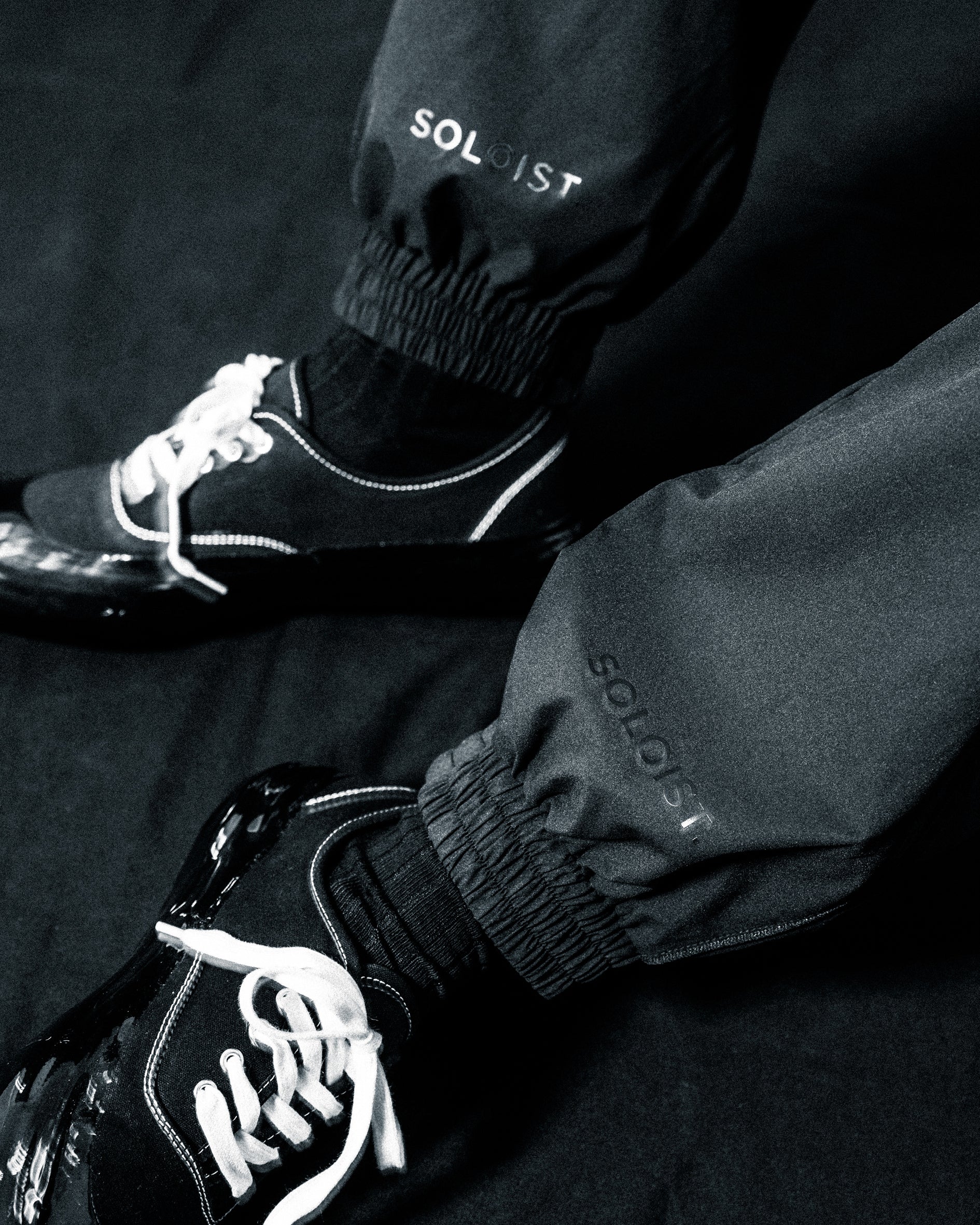 オーバーサイズド パイピング トラックパンツ