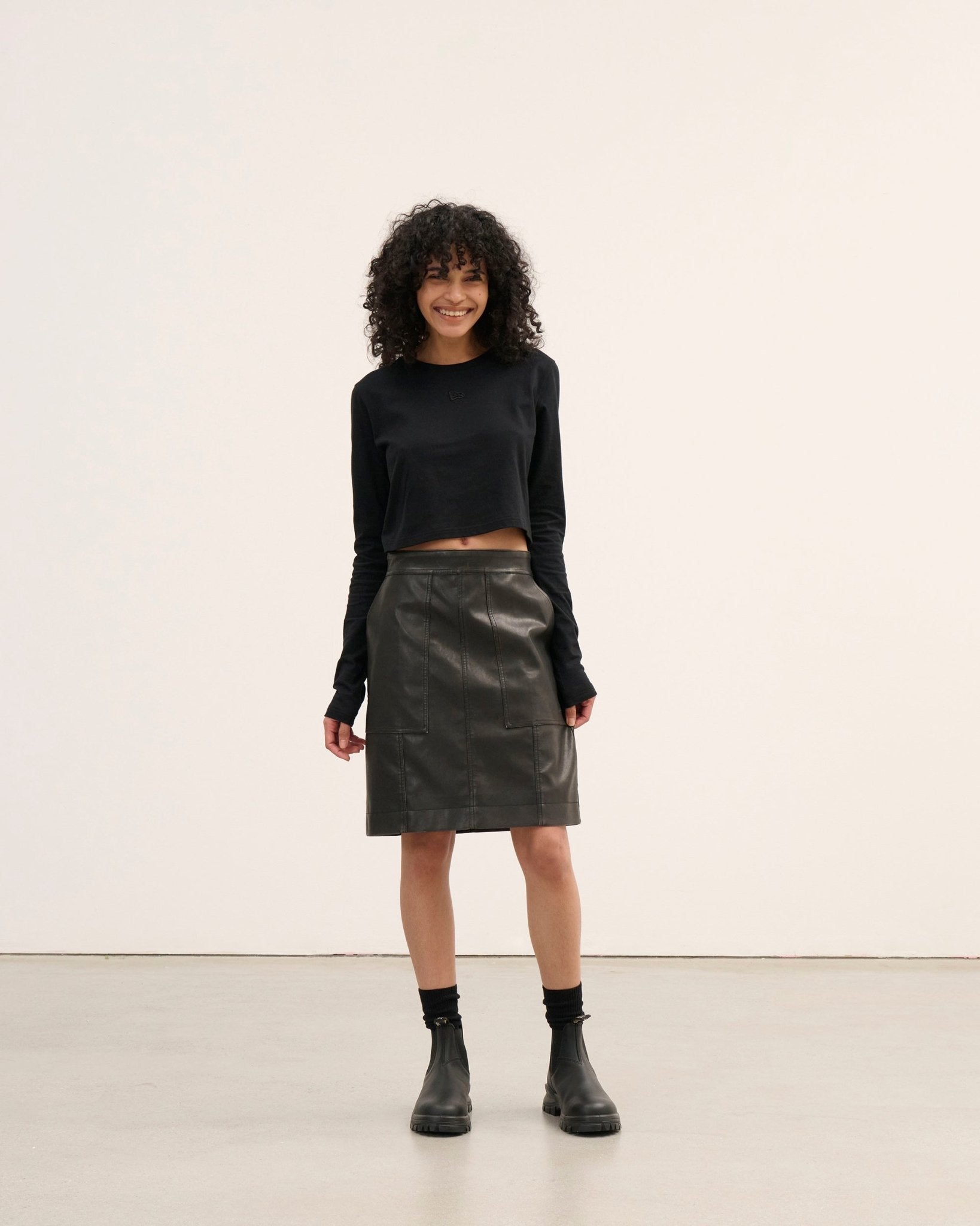 Women's 長袖 オープンバック Tシャツ BLACK LABEL FW25 ブラック