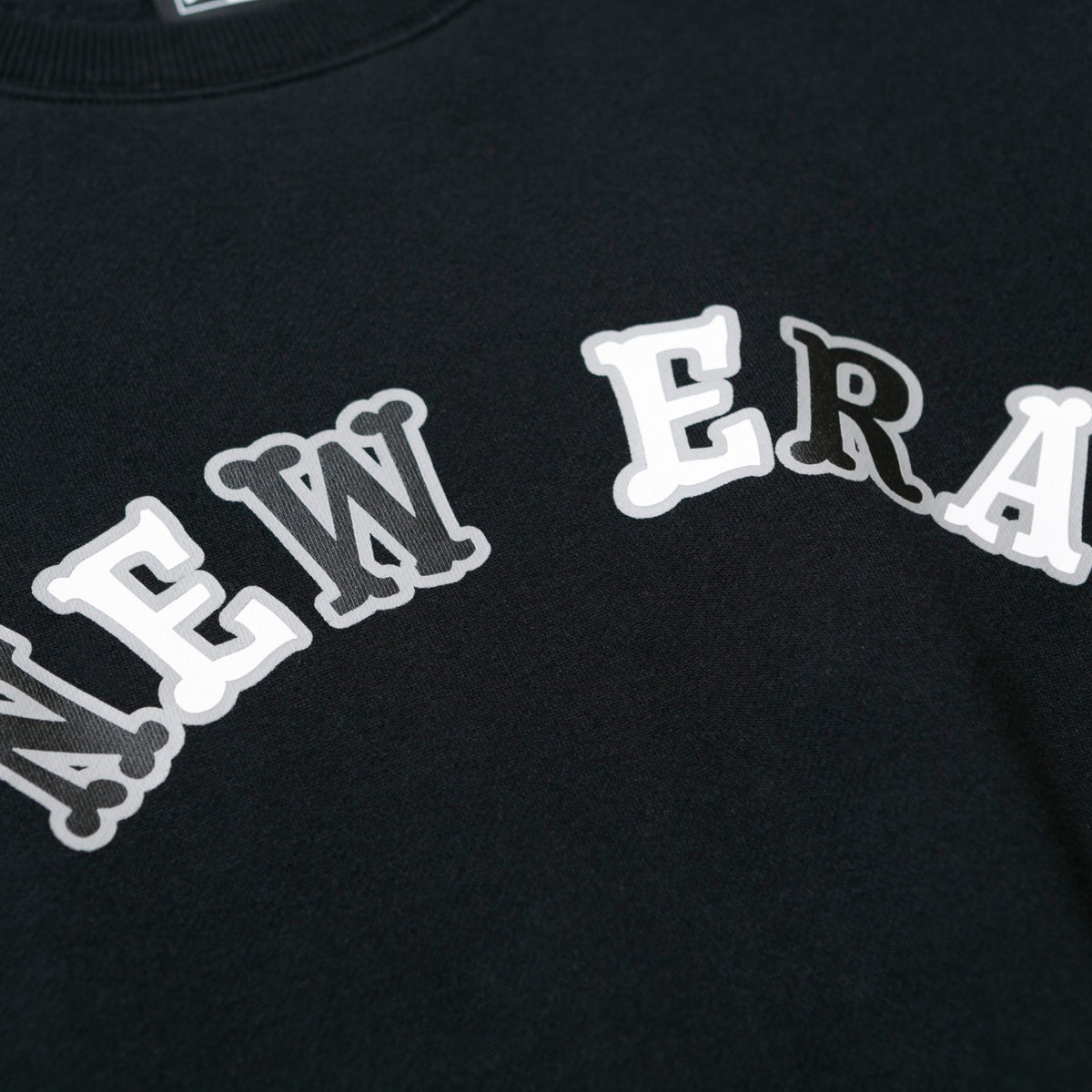 NewEra アーチグラフィック クルーネック スウェット シャツ 裏起毛 スウェット クルーネック アーチロゴ ブラック