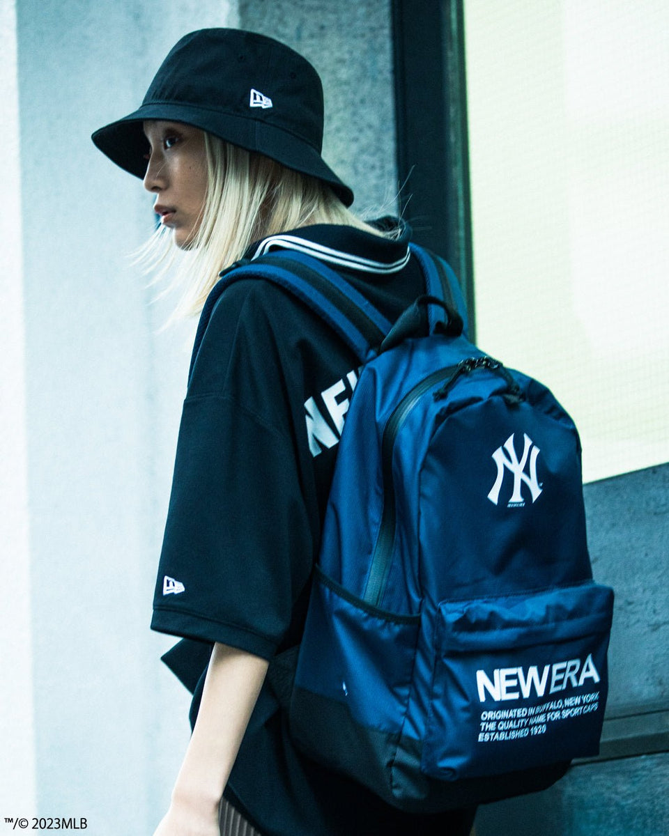 NEW ERA   バックパック　ネイビー　ブラック