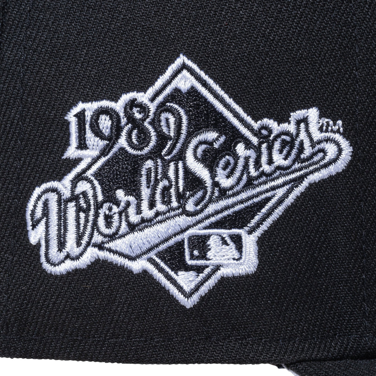 59FIFTY MLB Side Patch Collection オークランド・アスレチックス ワールドシリーズパッチ ブラック  グレーアンダーバイザー