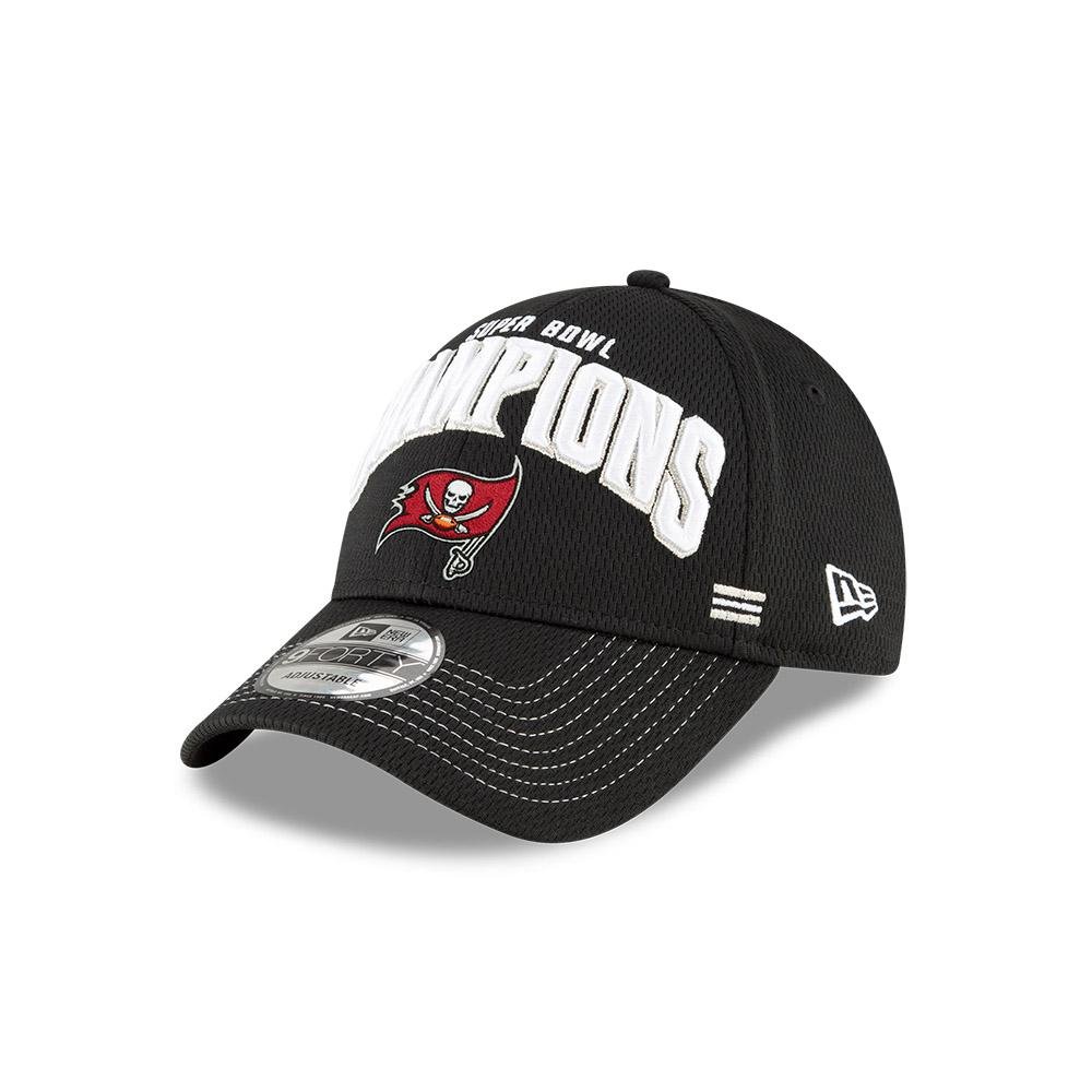 143×104 ラグ USA製 NFL バッカニアーズ スカル柄 ブラック 143×104 ラグ USA製 NFL バッカニアーズ スカル柄 ブラック 【公式通販】