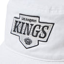バケット01 リバーシブル ロサンゼルス・キングス ホワイト - 14667764 - SM | NEW ERA ニューエラ公式オンラインストア