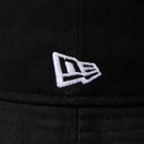 バケット01 Essential ワードマークロゴ ブラック - 14667766 - SM | NEW ERA ニューエラ公式オンラインストア
