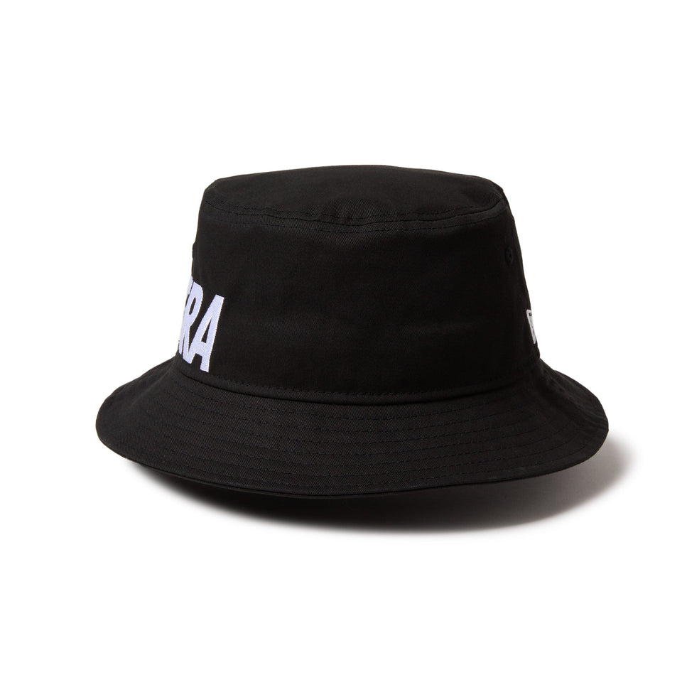 バケット01 Essential ワードマークロゴ ブラック - 14667766 - SM | NEW ERA ニューエラ公式オンラインストア