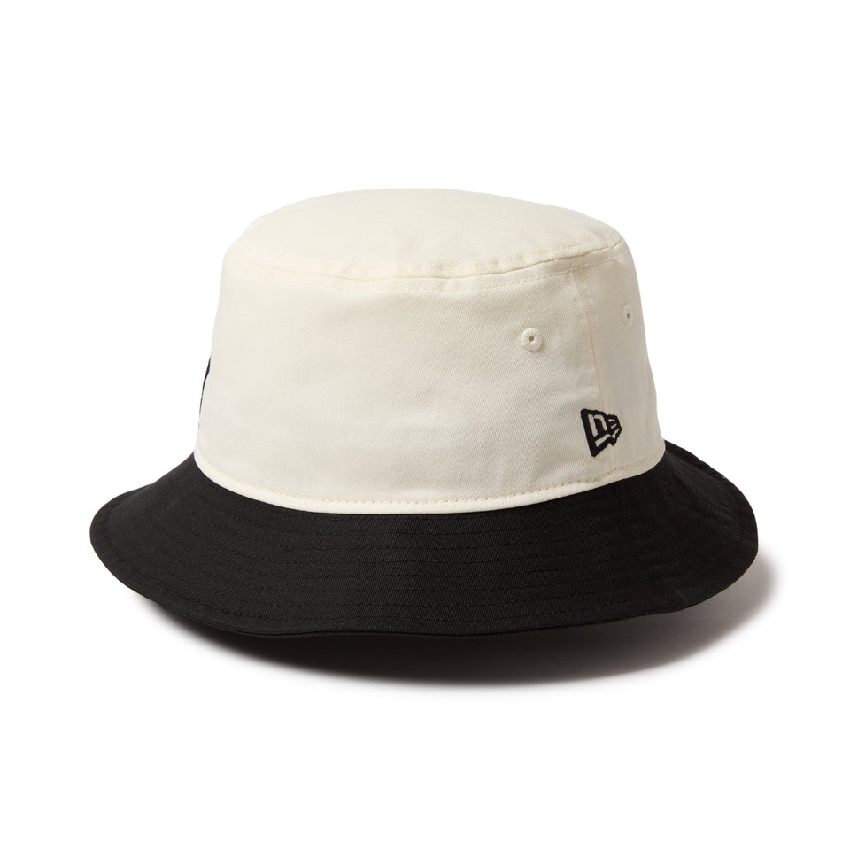 バケット01 Essential オールドイングリッシュロゴ クローム/ブラック - 14667767 - SM | NEW ERA ニューエラ公式オンラインストア