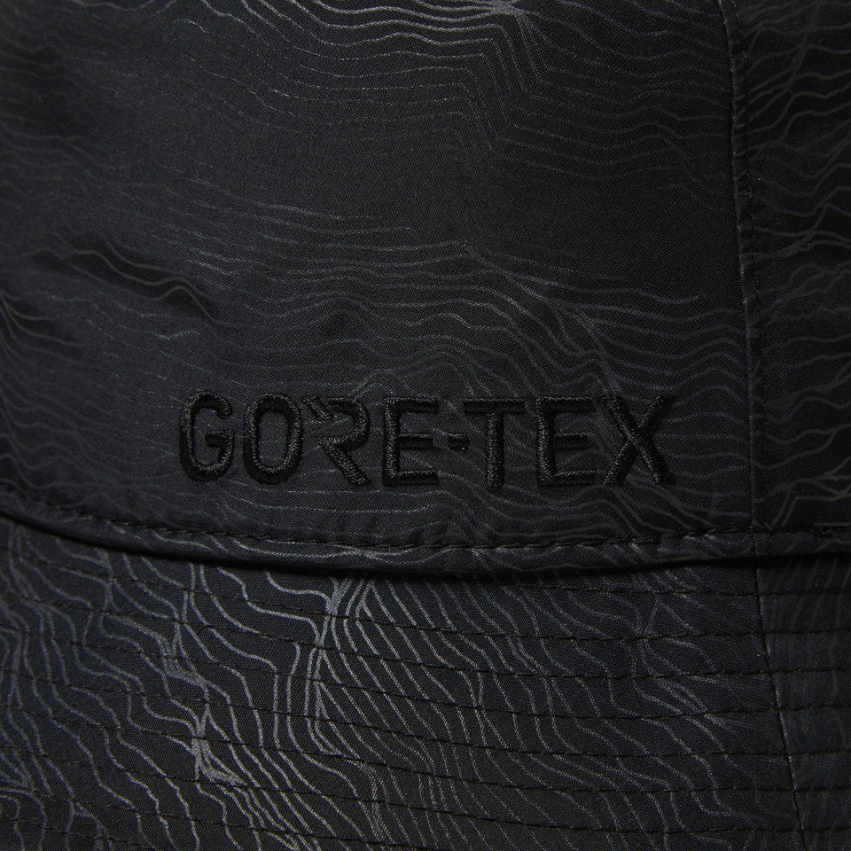 バケット01 GORE - TEX 2L Topographic surface ブラック | アウトドア - 14668912 - SM | NEW ERA ニューエラ公式オンラインストア