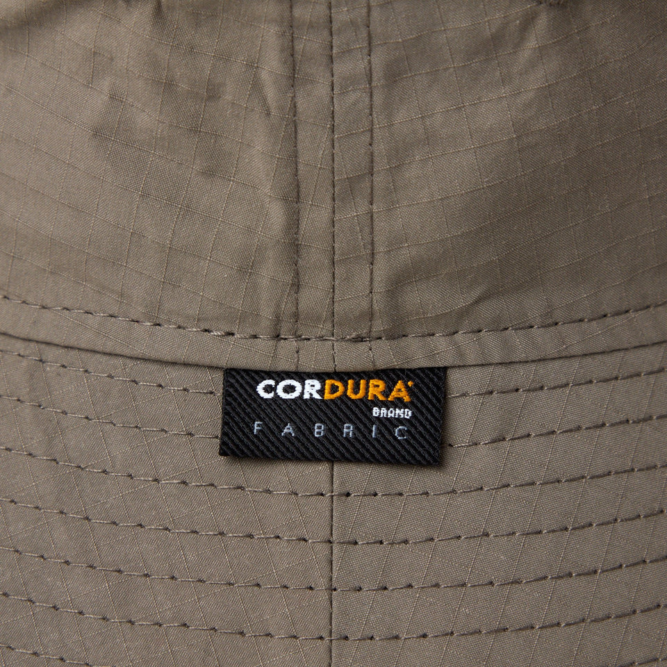 バケット01 Tonal Box Logo CORDURA (Made with Organic Cotton) ボックスロゴ グレー | アウトドア - 14392177 - OSFM | NEW ERA ニューエラ公式オンラインストア