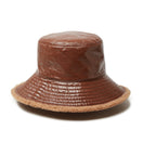 バケット03 リバーシブル Fluffy and Soft エナメルレザー ボアフリース ブラウン - 14348607 - SM | NEW ERA ニューエラ公式オンラインストア