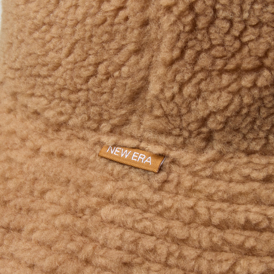 バケット03 リバーシブル Fluffy and Soft エナメルレザー ボアフリース ブラウン - 14348607 - SM | NEW ERA ニューエラ公式オンラインストア