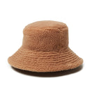 バケット03 リバーシブル Fluffy and Soft エナメルレザー ボアフリース ブラウン - 14348607 - SM | NEW ERA ニューエラ公式オンラインストア