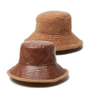 バケット03 リバーシブル Fluffy and Soft エナメルレザー ボアフリース ブラウン - 14348607 - SM | NEW ERA ニューエラ公式オンラインストア
