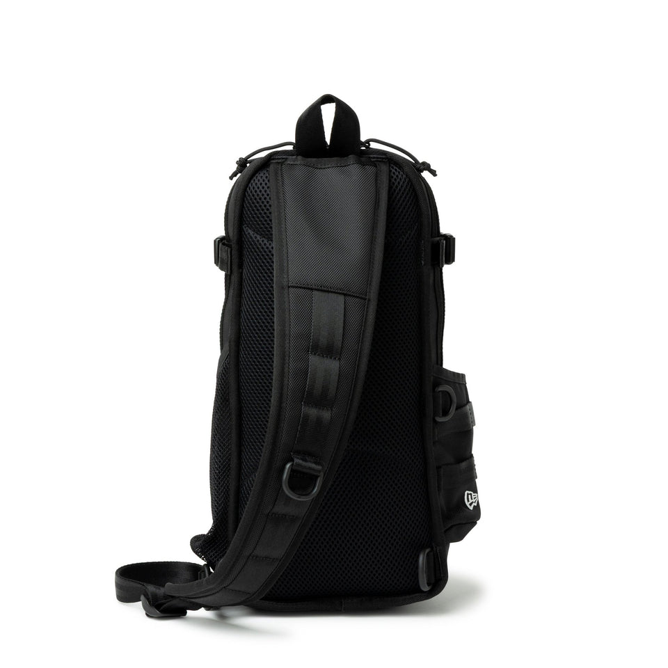 美品！NEW ERA ブラック ボディバッグ ニューエラ スリングボディバッグ 12L ブラック NEW ERA（ボディ