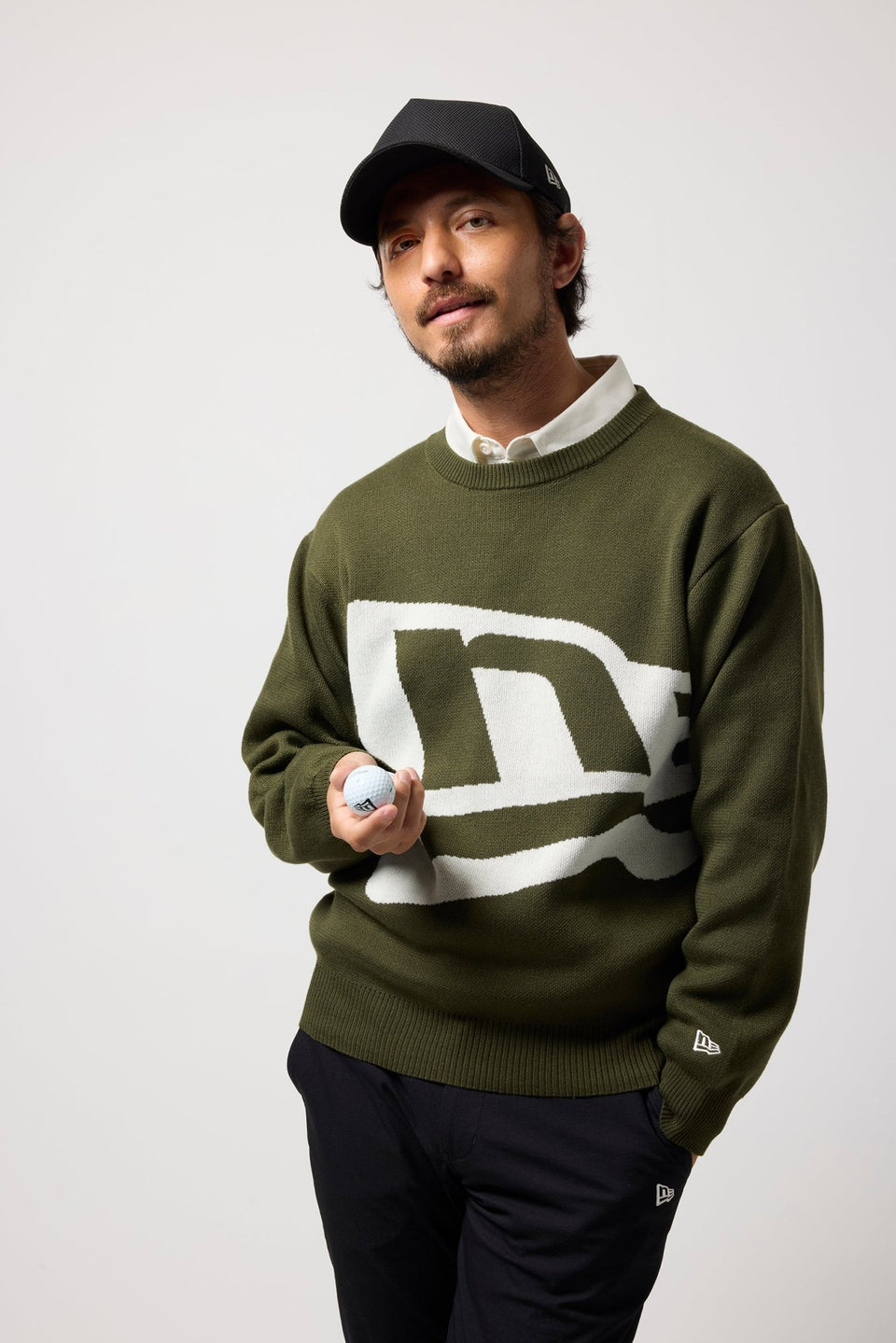 【ゴルフ】ニットセーター フラッグロゴ オリーブ - 14326430 - S | NEW ERA ニューエラ公式オンラインストア