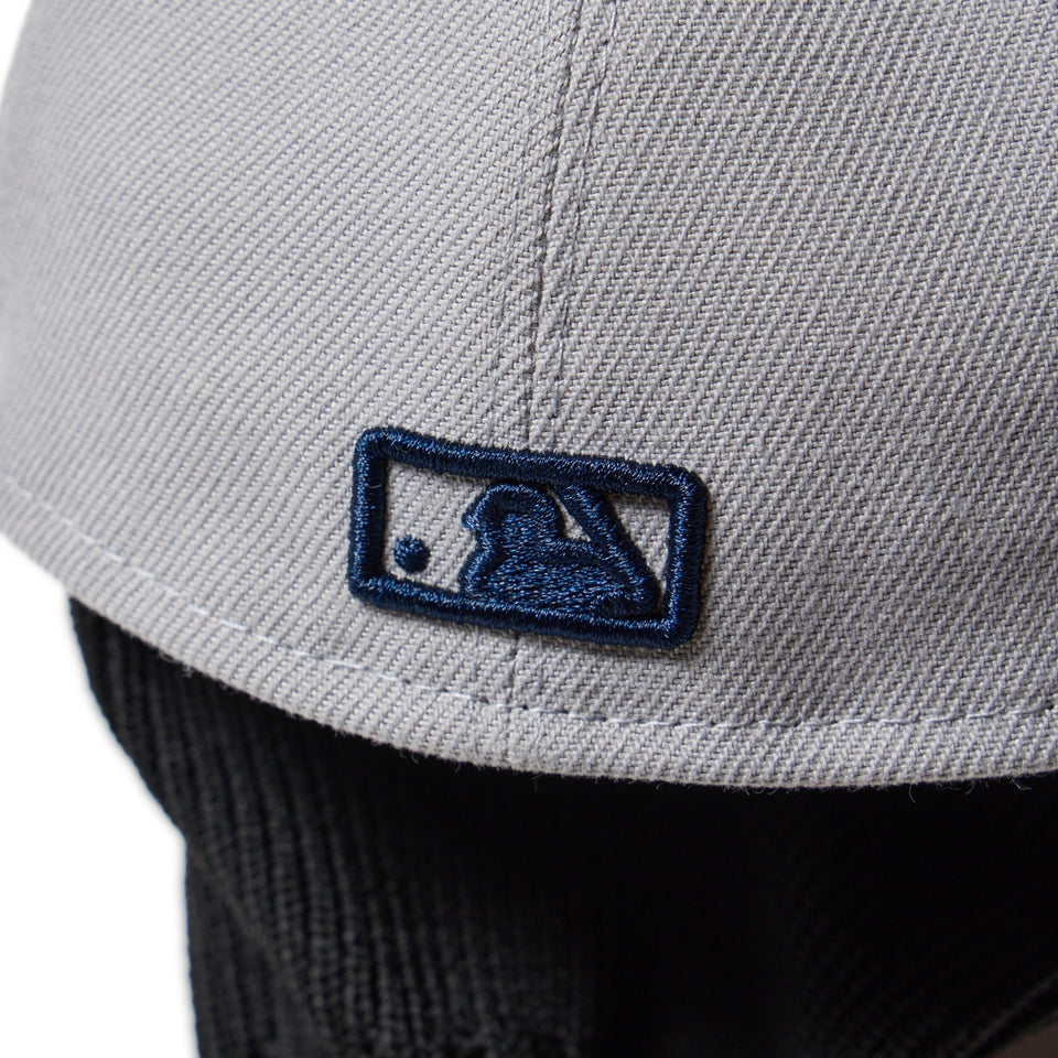 【ゴルフ】 ヘッドカバー ニューヨーク・ヤンキース グレー × ネイビー フェアウェイウッド用 - 14393709 - OSFM | NEW ERA ニューエラ公式オンラインストア