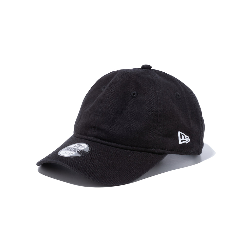 NEW ERA 9TWENTYのファミリア別注デザインの帽子 ブラック