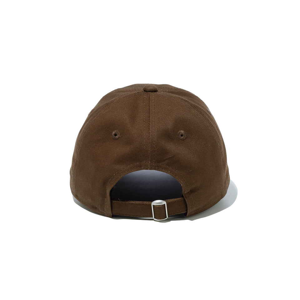 Youth 9TWENTY スクリプトロゴ ウォルナット × ホワイト | NEW ERA ニューエラ公式オンラインストア