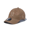 カジュアルクラシック ニューヨーク・ヤンキース カーキ × ベージュ | NEW ERA ニューエラ公式オンラインストア