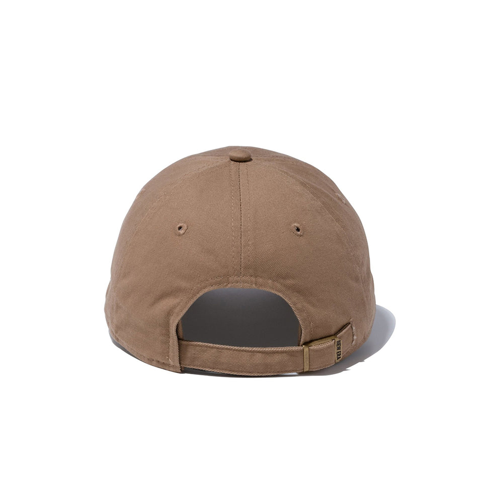 カジュアルクラシック ボックスロゴ カーキ × ホワイト | NEW ERA ニューエラ公式オンラインストア