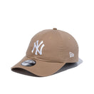 9TWENTY ニューヨーク・ヤンキース ウォッシュドコットン カーキ × ホワイト | NEW ERA ニューエラ公式オンラインストア