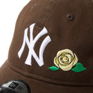 9TWENTY クロスストラップ With Rose ニューヨーク･ヤンキース ウォルナット | NEW ERA ニューエラ公式オンラインストア