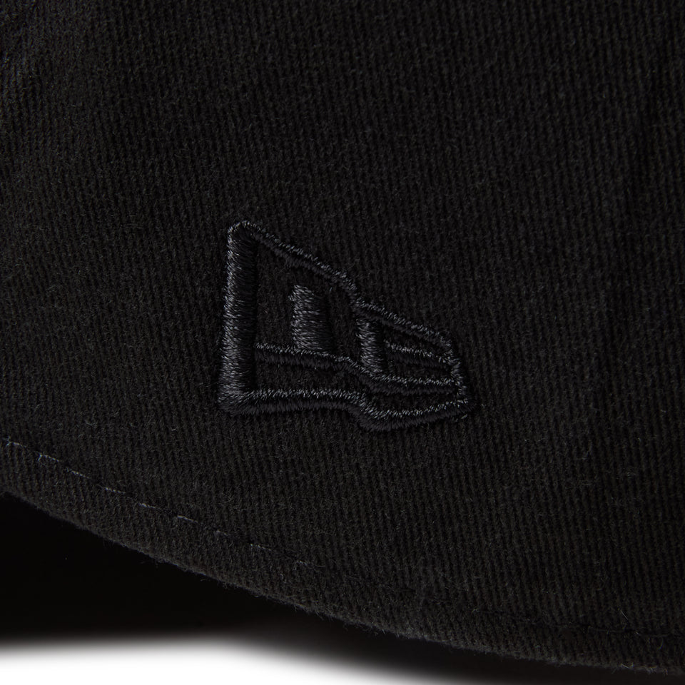 9TWENTY Mini Flag ロゴ ブラック ウィリアムズバーグブルー | NEW ERA ニューエラ公式オンラインストア