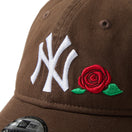 キッズ Youth 9TWENTY ローズ エンブロイダリー ニューヨーク･ヤンキース ウォルナット | NEW ERA ニューエラ公式オンラインストア