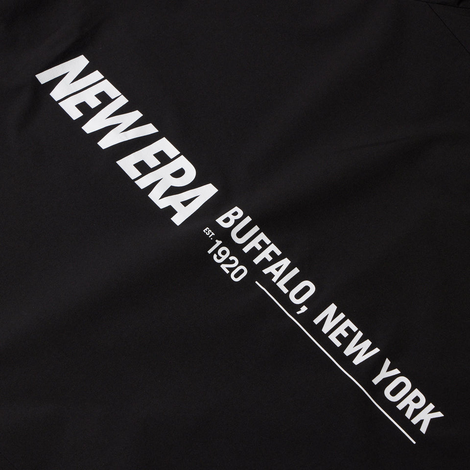 ライト ウィンドジャケット バーチカルロゴ ブラック | パフォーマンスアパレル - 14674780 - S | NEW ERA ニューエラ公式オンラインストア