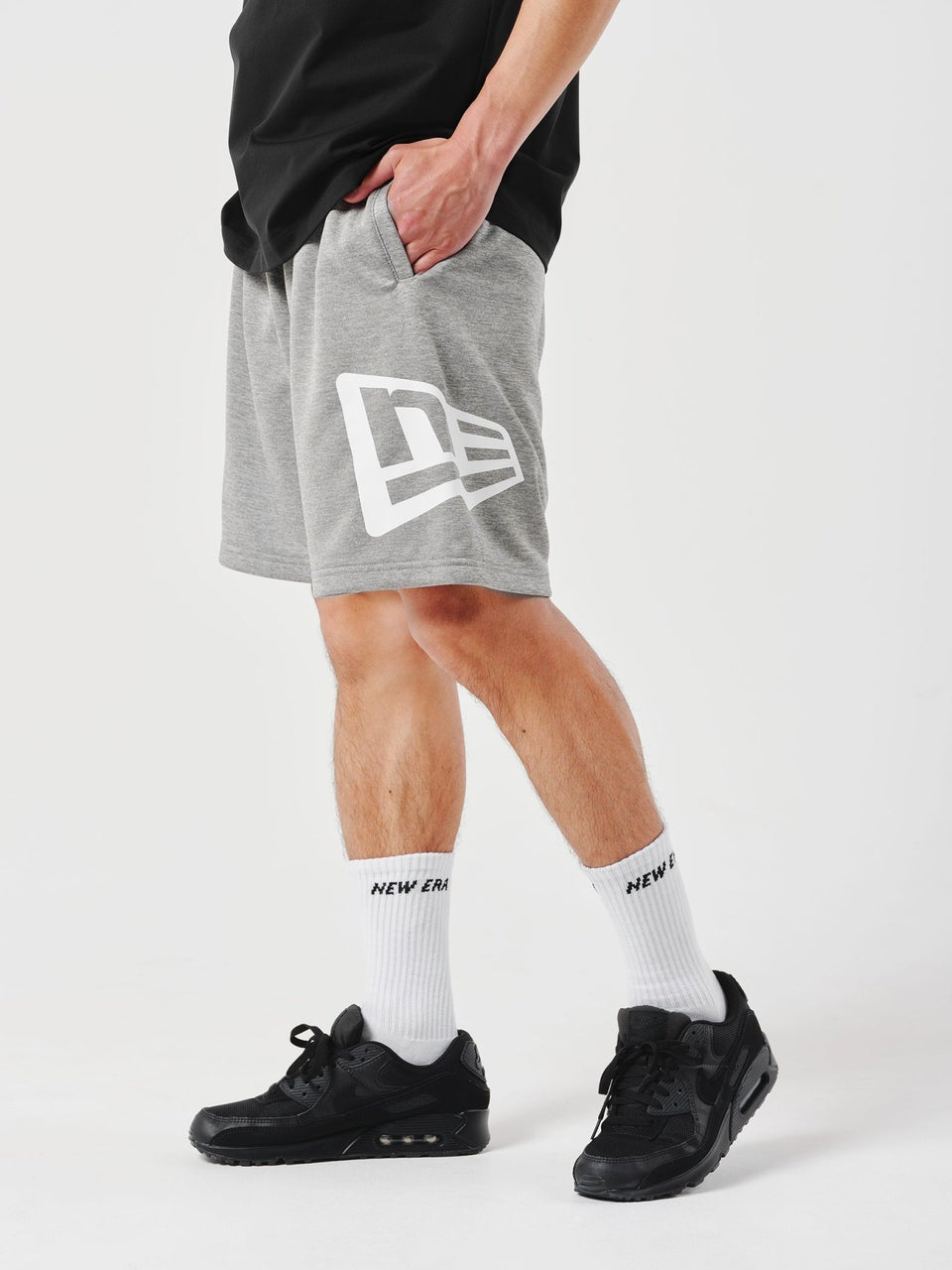 ドライスウェット ショートパンツ フラッグロゴ グレー | パフォーマンスアパレル - 14674835 - S | NEW ERA ニューエラ公式オンラインストア