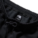 裏起毛 オーバーサイズド スウェットパンツ ボックスロゴ ウーブンパッチ ブラック - 14682663 - S | NEW ERA ニューエラ公式オンラインストア