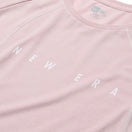 Women's 半袖 テック Tシャツ ミドルレングス ラグラン ライトローズピンク | パフォーマンスアパレル | NEW ERA ニューエラ公式オンラインストア
