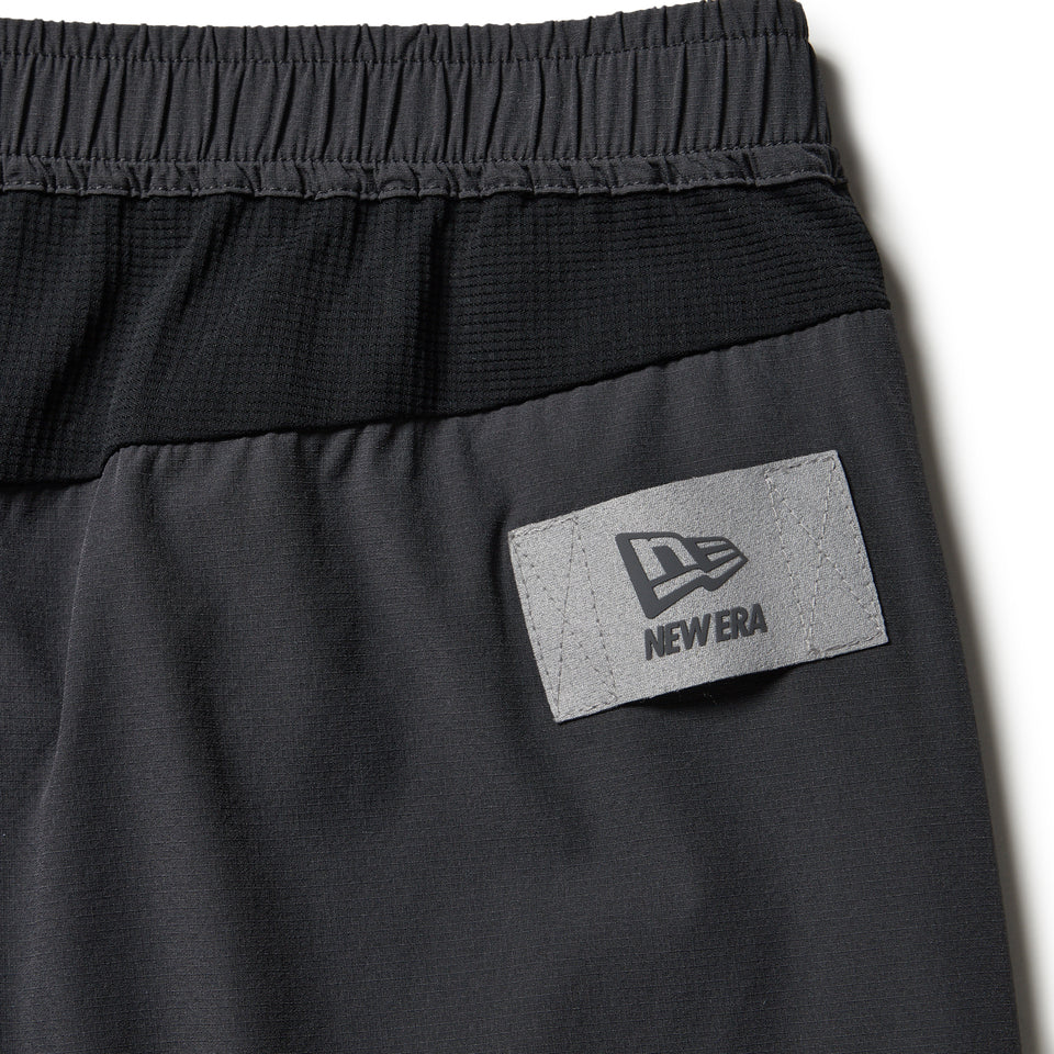 ウーブン ショート パンツ チャコールグレー｜パフォーマンスアパレル | NEW ERA ニューエラ公式オンラインストア