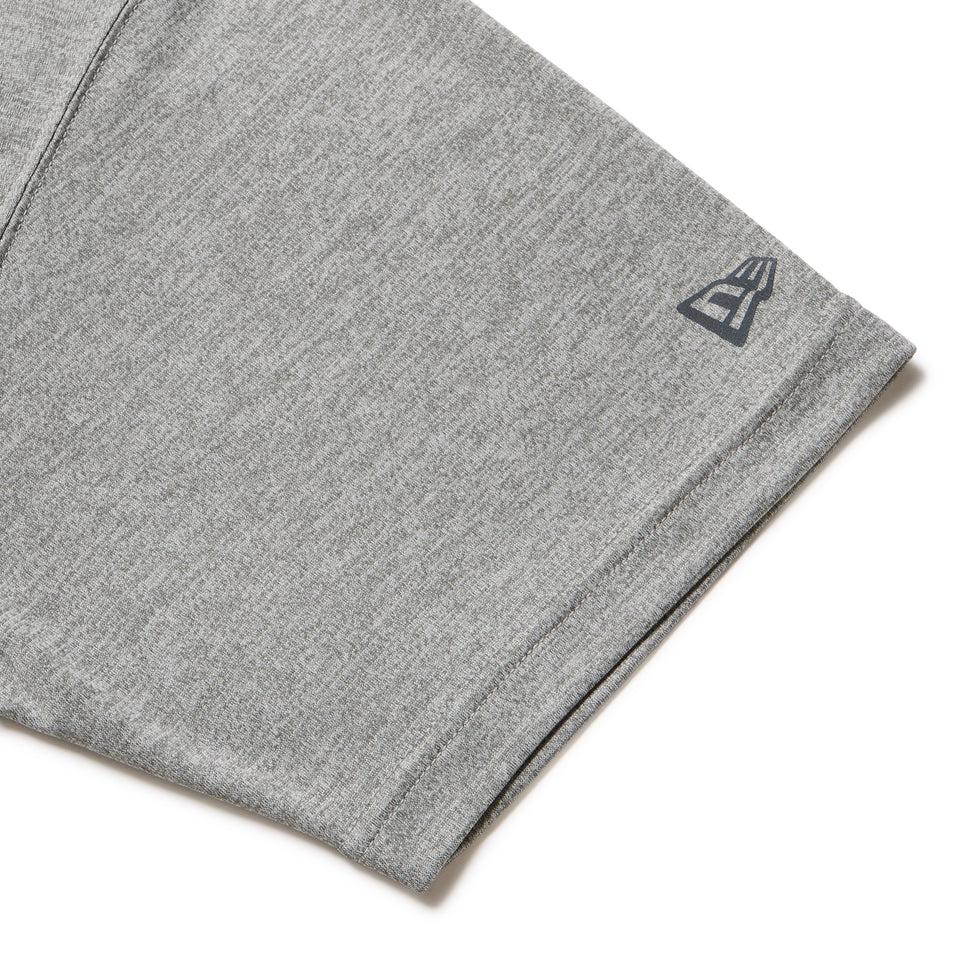 半袖 テックTシャツ Vertical Logo グレー | パフォーマンスアパレル | NEW ERA ニューエラ公式オンラインストア