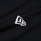 半袖 テックTシャツ タイダイ パターン Flag ＆ Wordmark Logo ブラック | パフォーマンスアパレル | NEW ERA ニューエラ公式オンラインストア