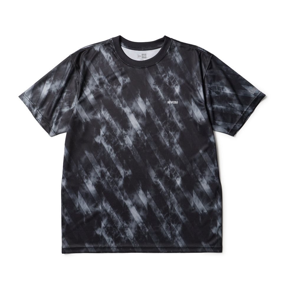 半袖 テックTシャツ タイダイ Allover Wordmark Logo ブラック | パフォーマンスアパレル | NEW ERA ニューエラ公式オンラインストア