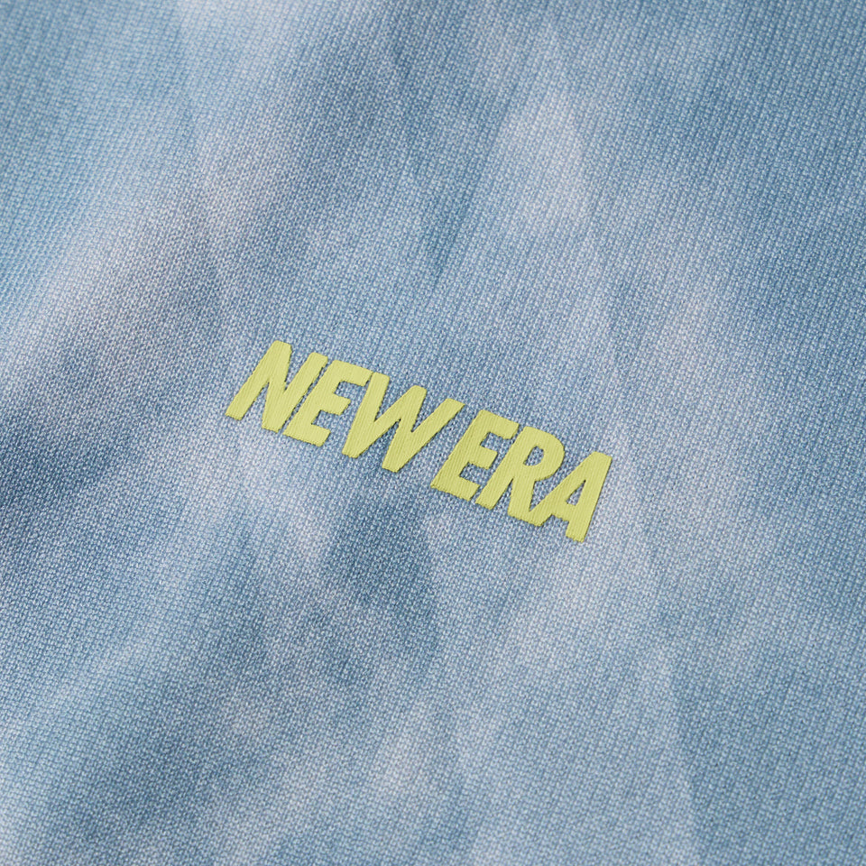 半袖 テックTシャツ タイダイ Allover Wordmark Logo ブルーグレー | パフォーマンスアパレル | NEW ERA ニューエラ公式オンラインストア